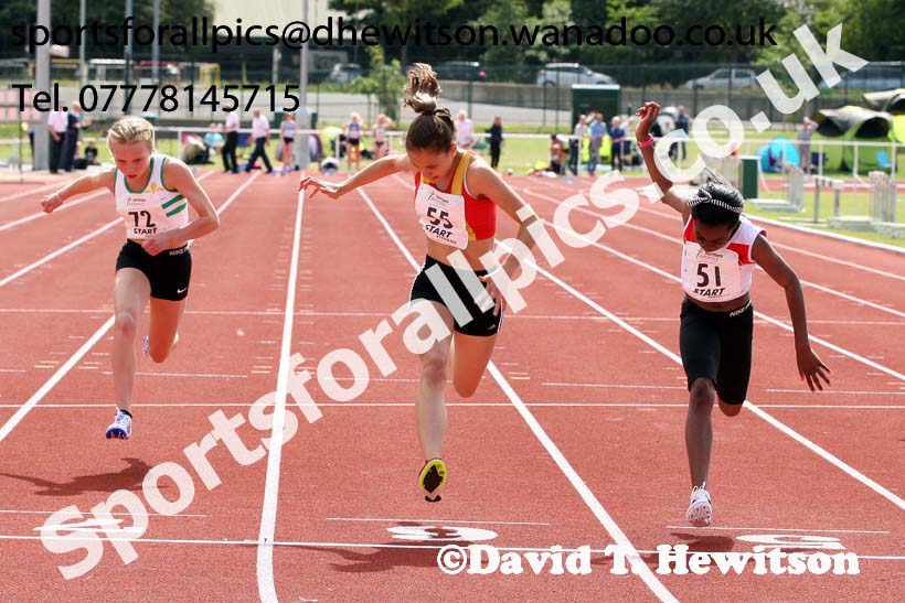 Girls under-13s 100 metres, Northern Under-13s, U-15s and 17s Championships. Photo: David T. Hewitson/Sports for All Pics